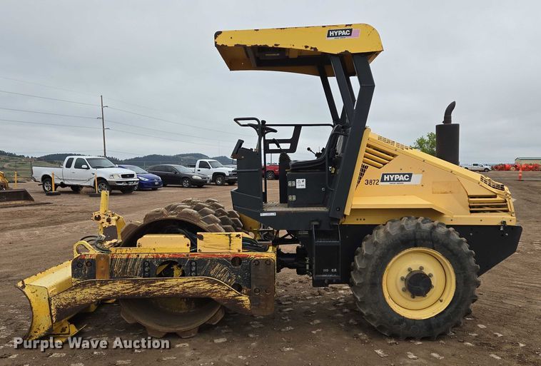 image for item ER5240 Hypac C822D single drum vibratory roller