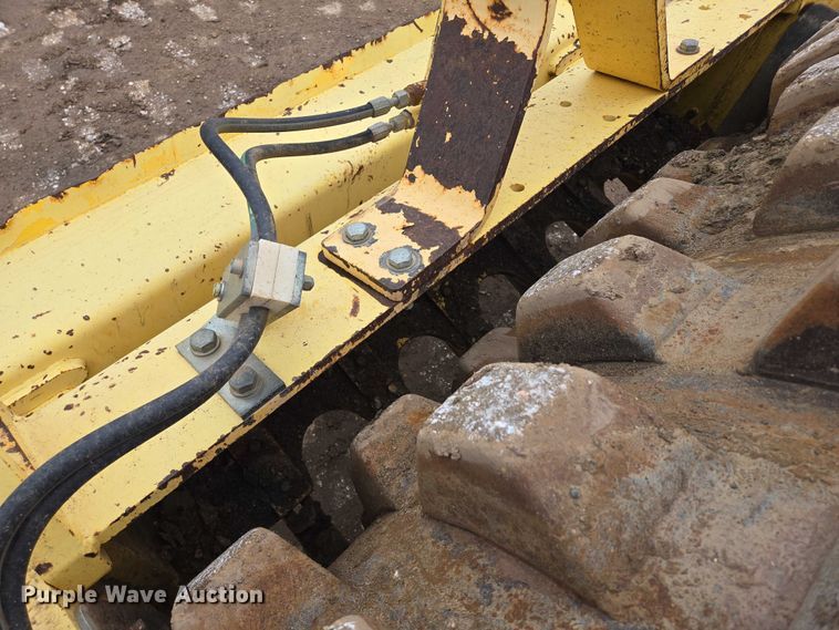 image for item ER5240 Hypac C822D single drum vibratory roller