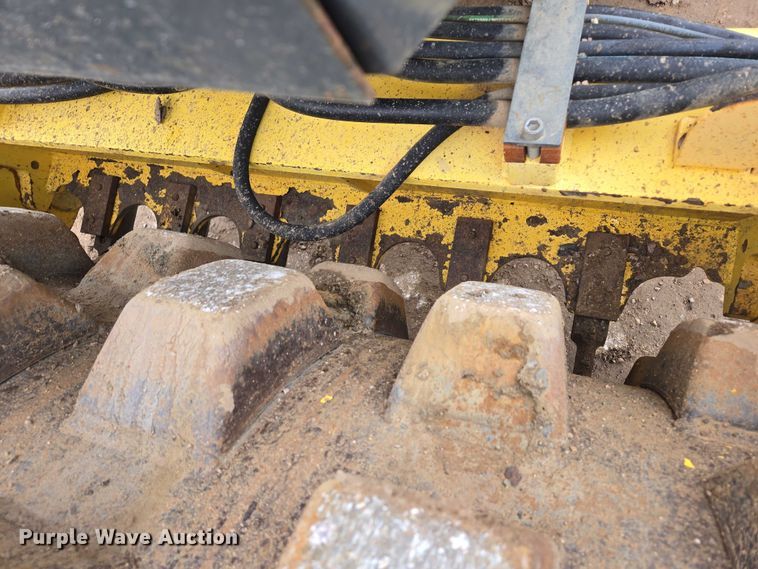 image for item ER5240 Hypac C822D single drum vibratory roller