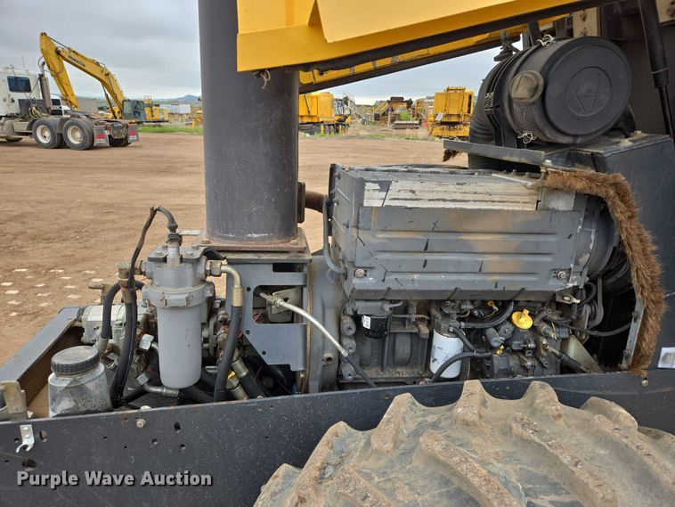 image for item ER5240 Hypac C822D single drum vibratory roller