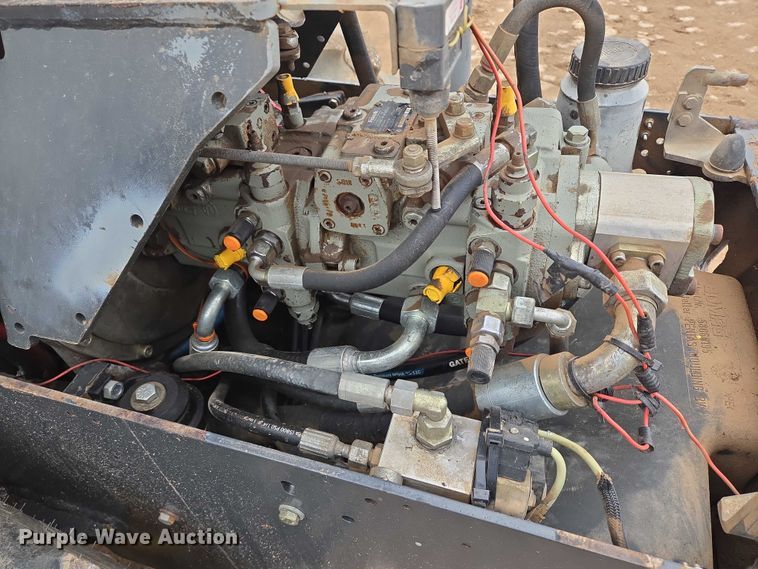 image for item ER5240 Hypac C822D single drum vibratory roller