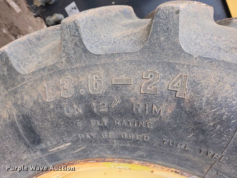 image for item ER5240 Hypac C822D single drum vibratory roller