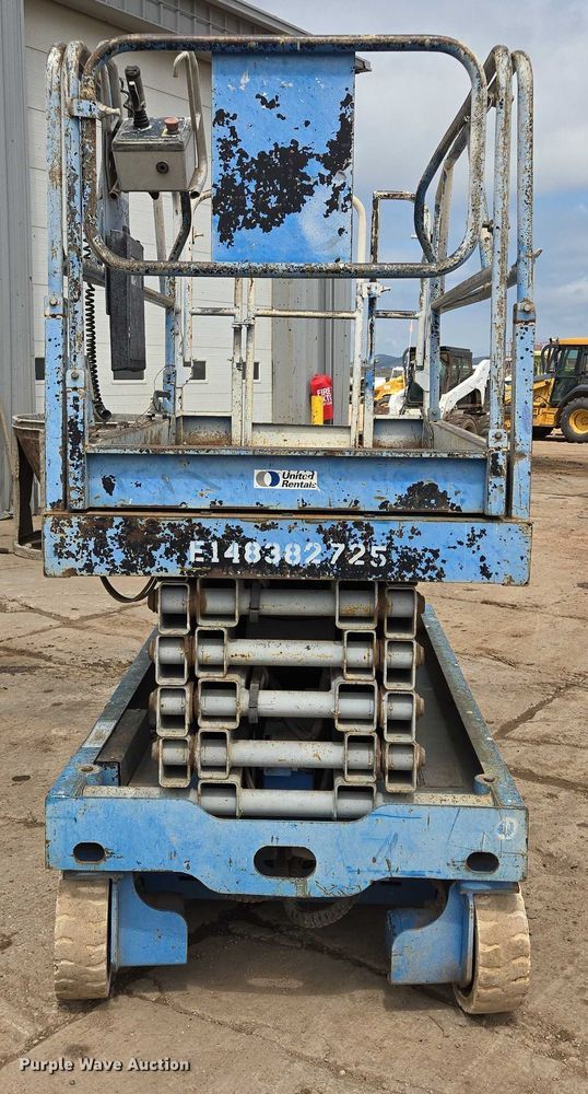 image for item ER5244 1999 Genie GS3246 scissor lift