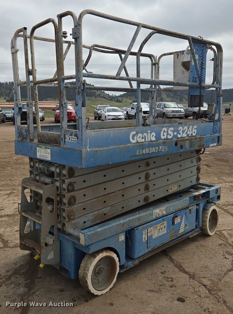 image for item ER5244 1999 Genie GS3246 scissor lift