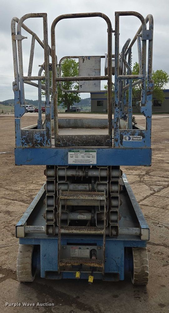 image for item ER5244 1999 Genie GS3246 scissor lift