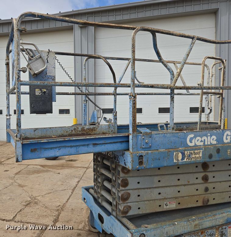 image for item ER5244 1999 Genie GS3246 scissor lift