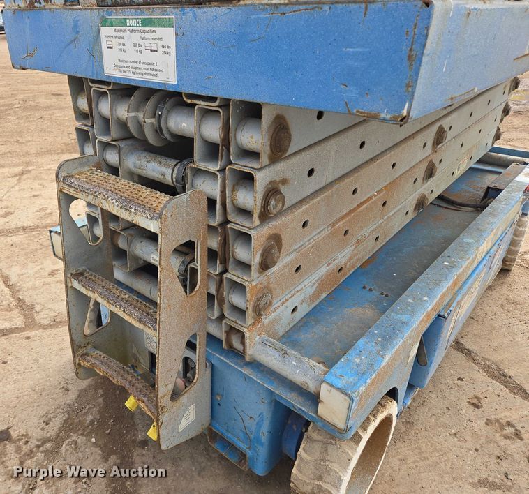 image for item ER5244 1999 Genie GS3246 scissor lift