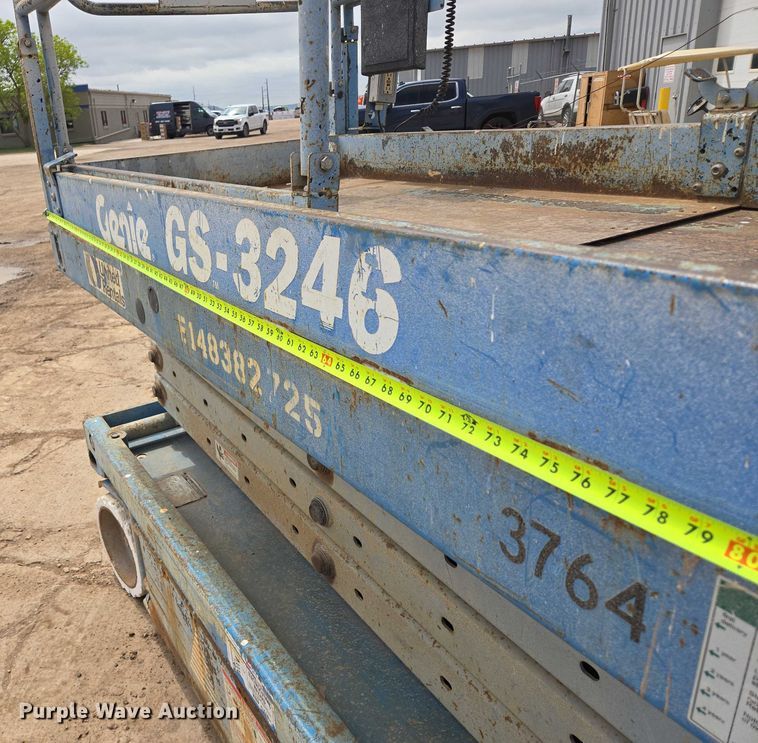 image for item ER5244 1999 Genie GS3246 scissor lift