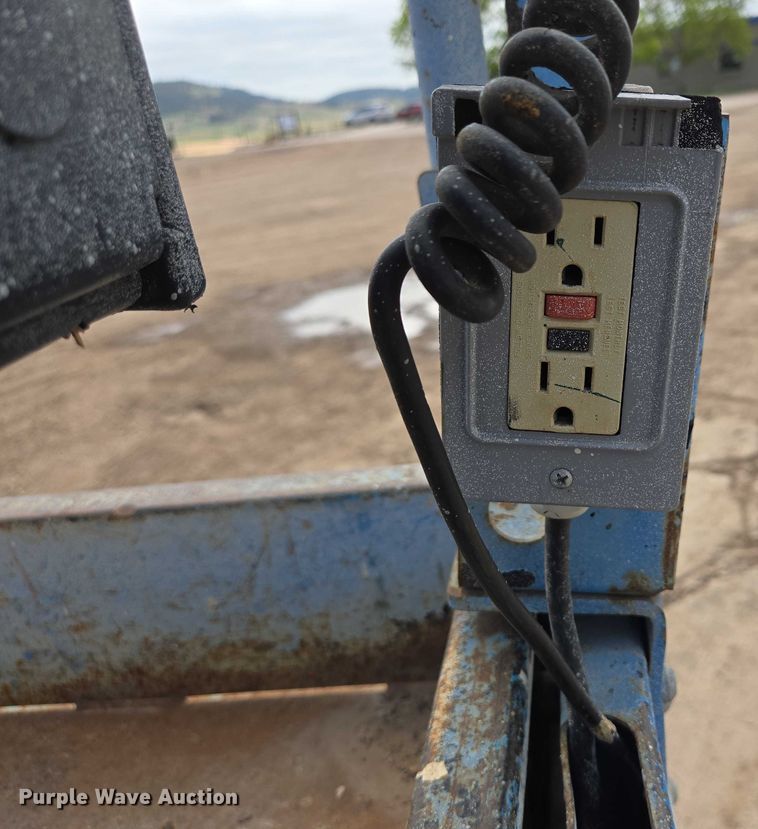 image for item ER5244 1999 Genie GS3246 scissor lift