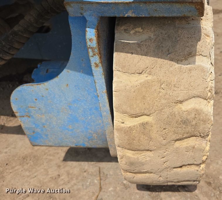 image for item ER5244 1999 Genie GS3246 scissor lift