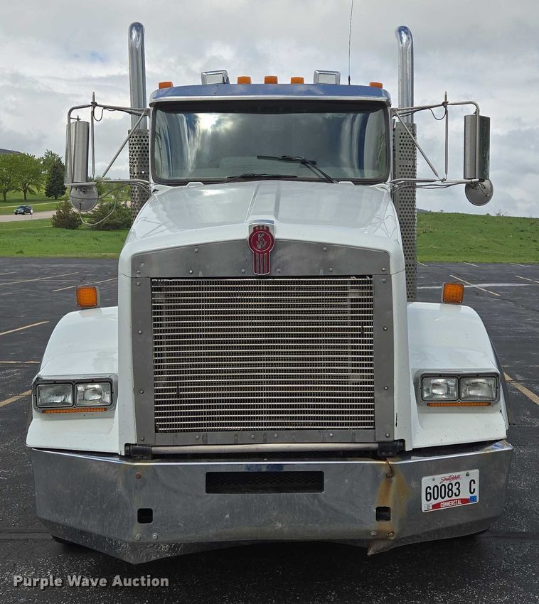 image for item ER5246 2013 Kenworth T800 dump truck