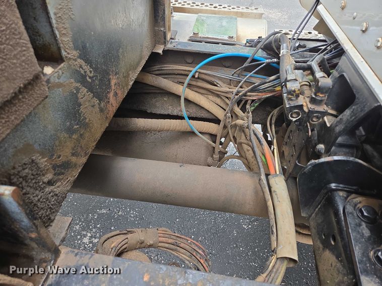 image for item ER5246 2013 Kenworth T800 dump truck