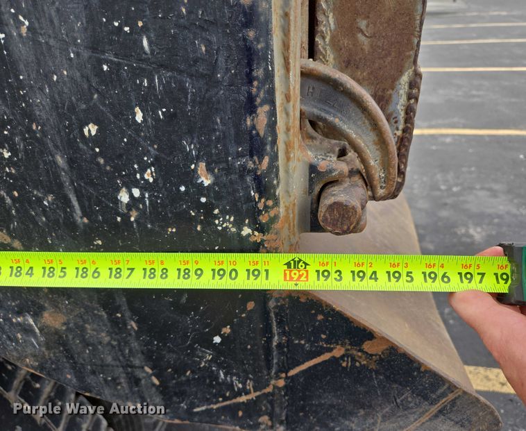 image for item ER5246 2013 Kenworth T800 dump truck