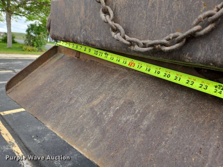 image for item ER5246 2013 Kenworth T800 dump truck