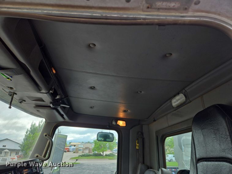 image for item ER5246 2013 Kenworth T800 dump truck