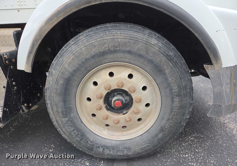 image for item ER5246 2013 Kenworth T800 dump truck