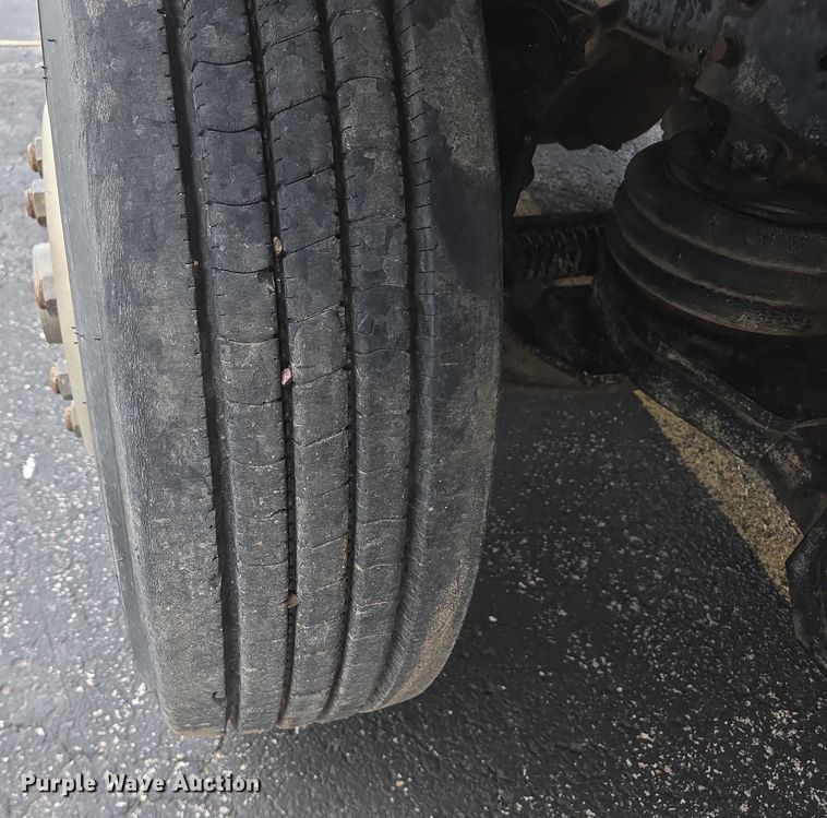 image for item ER5246 2013 Kenworth T800 dump truck