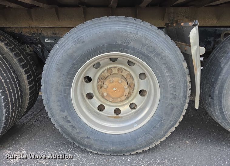 image for item ER5246 2013 Kenworth T800 dump truck