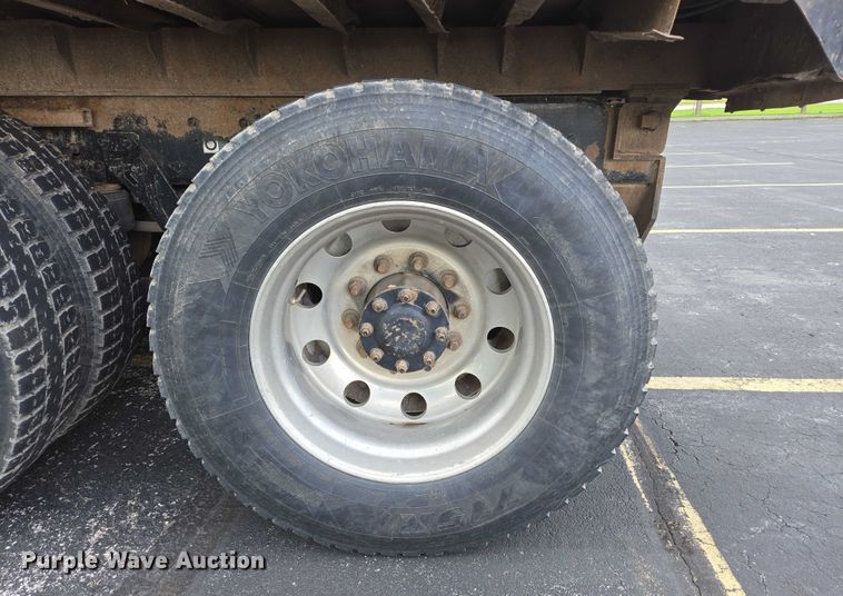 image for item ER5246 2013 Kenworth T800 dump truck