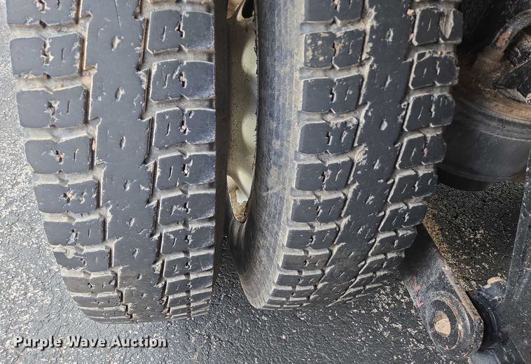 image for item ER5246 2013 Kenworth T800 dump truck