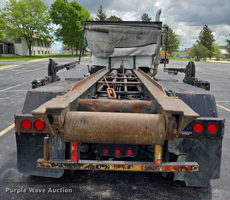 image for item ER5247 2002 Freightliner  FL112 roll-off container truck