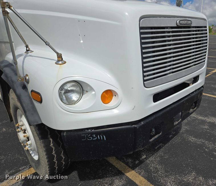 image for item ER5247 2002 Freightliner  FL112 roll-off container truck