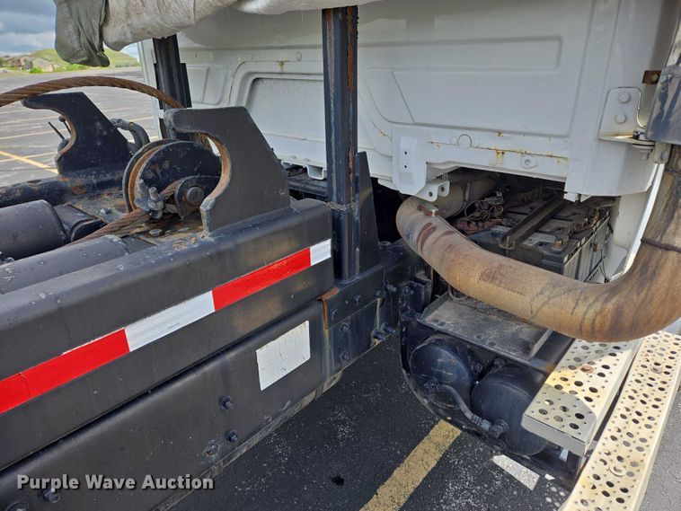 image for item ER5247 2002 Freightliner  FL112 roll-off container truck