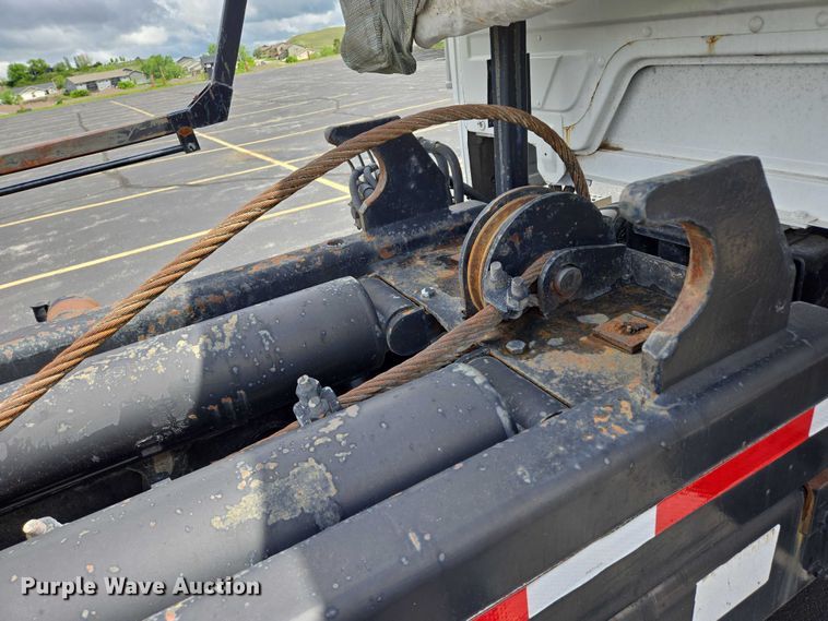 image for item ER5247 2002 Freightliner  FL112 roll-off container truck