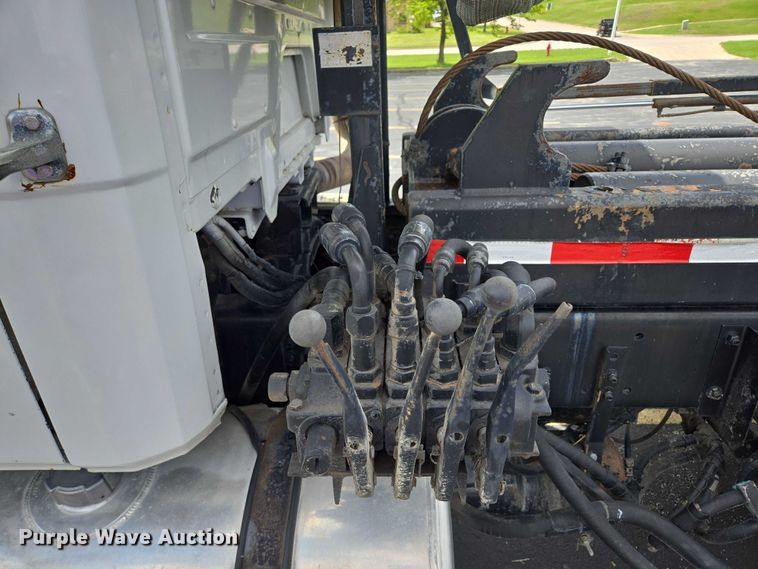 image for item ER5247 2002 Freightliner  FL112 roll-off container truck