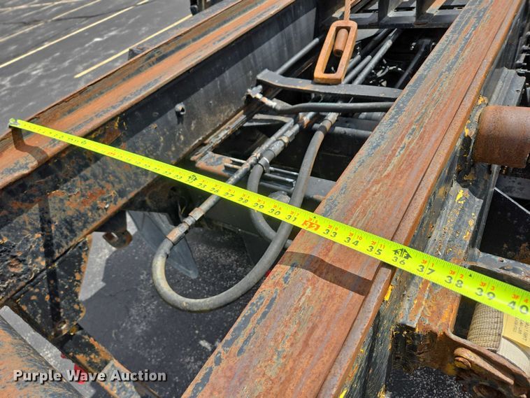 image for item ER5247 2002 Freightliner  FL112 roll-off container truck