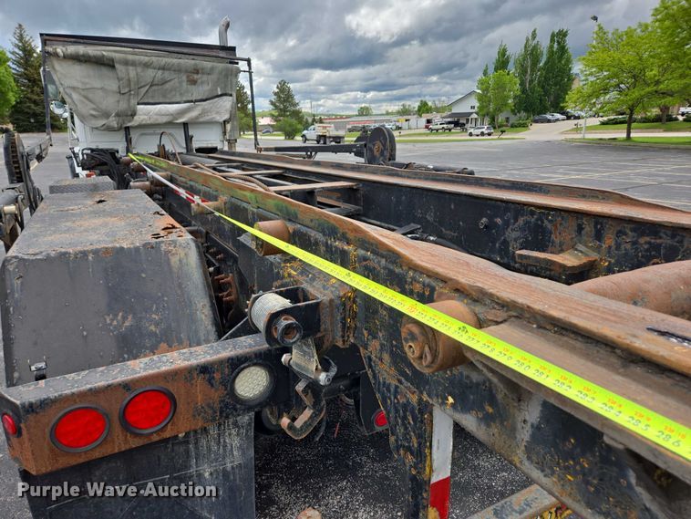 image for item ER5247 2002 Freightliner  FL112 roll-off container truck