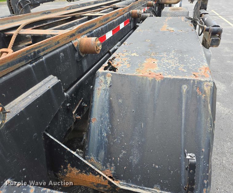 image for item ER5247 2002 Freightliner  FL112 roll-off container truck