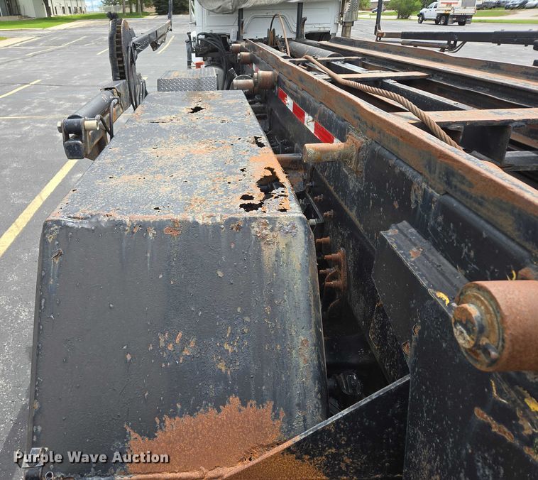 image for item ER5247 2002 Freightliner  FL112 roll-off container truck