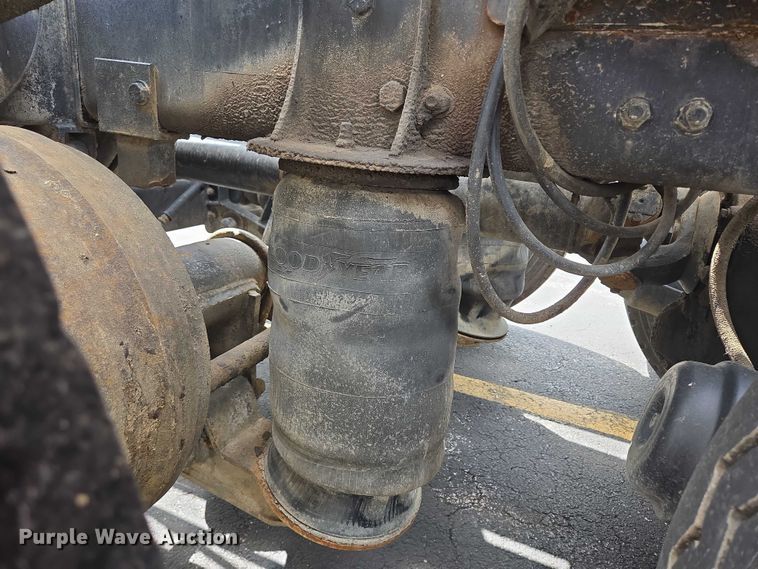 image for item ER5247 2002 Freightliner  FL112 roll-off container truck