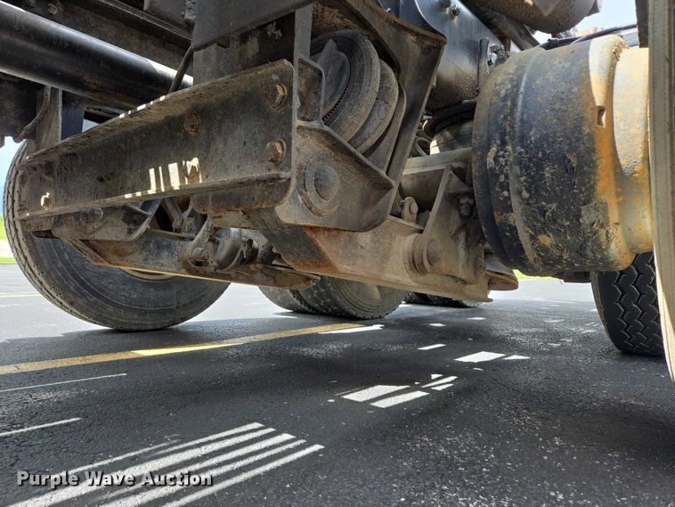 image for item ER5247 2002 Freightliner  FL112 roll-off container truck