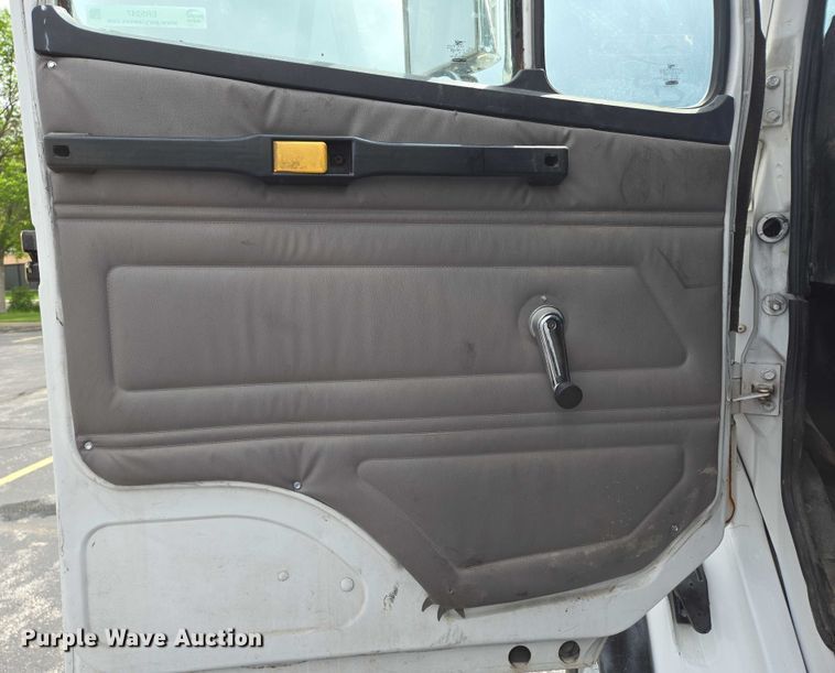 image for item ER5247 2002 Freightliner  FL112 roll-off container truck