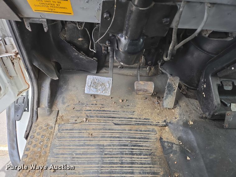 image for item ER5247 2002 Freightliner  FL112 roll-off container truck