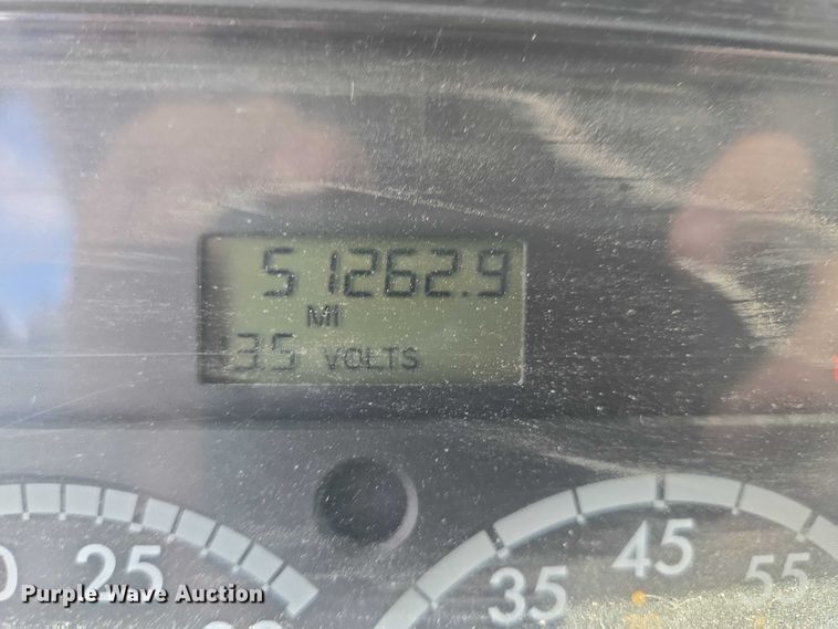 image for item ER5247 2002 Freightliner  FL112 roll-off container truck