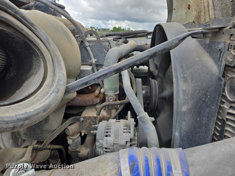 image for item ER5247 2002 Freightliner  FL112 roll-off container truck