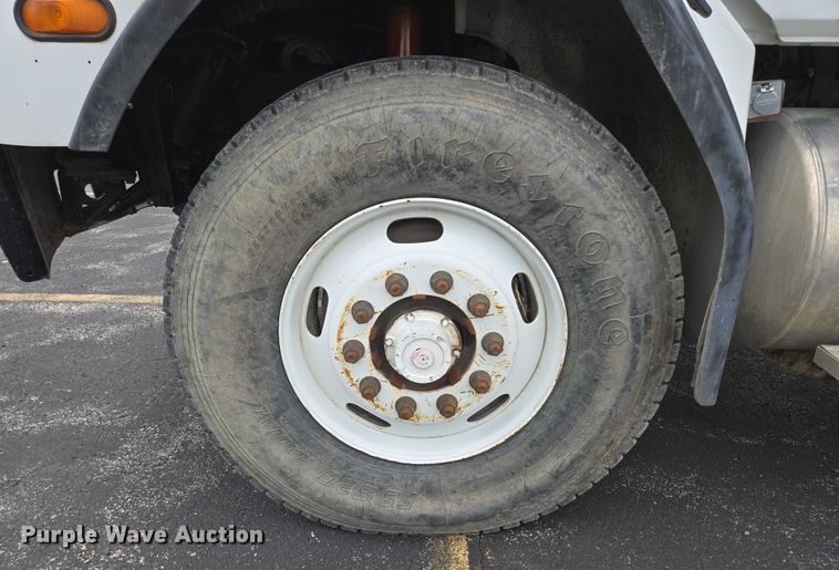 image for item ER5247 2002 Freightliner  FL112 roll-off container truck