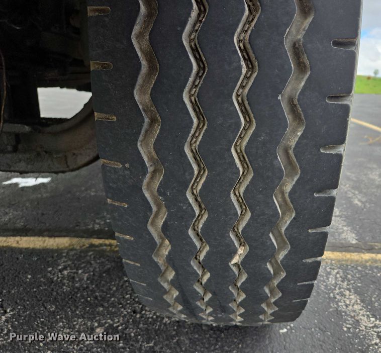 image for item ER5247 2002 Freightliner  FL112 roll-off container truck