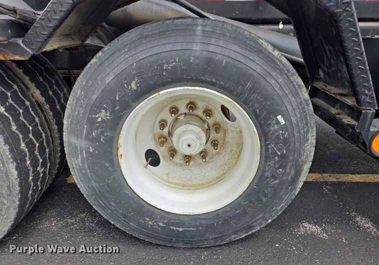 image for item ER5247 2002 Freightliner  FL112 roll-off container truck