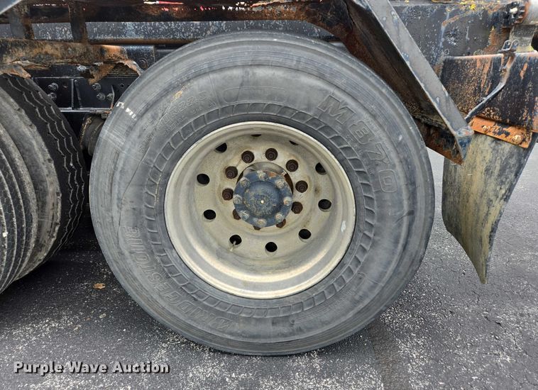 image for item ER5247 2002 Freightliner  FL112 roll-off container truck