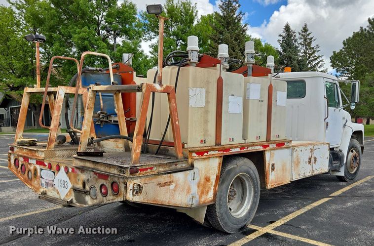 image for item ER5248 1987 International 1754 fuel / lube truck