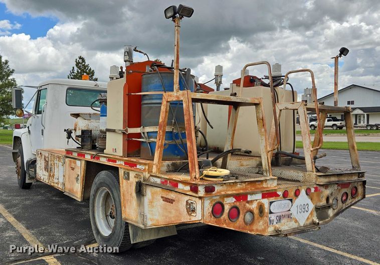 image for item ER5248 1987 International 1754 fuel / lube truck