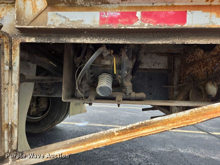 image for item ER5248 1987 International 1754 fuel / lube truck