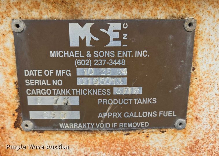 image for item ER5248 1987 International 1754 fuel / lube truck