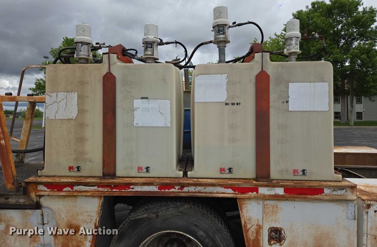 image for item ER5248 1987 International 1754 fuel / lube truck