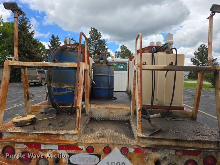 image for item ER5248 1987 International 1754 fuel / lube truck