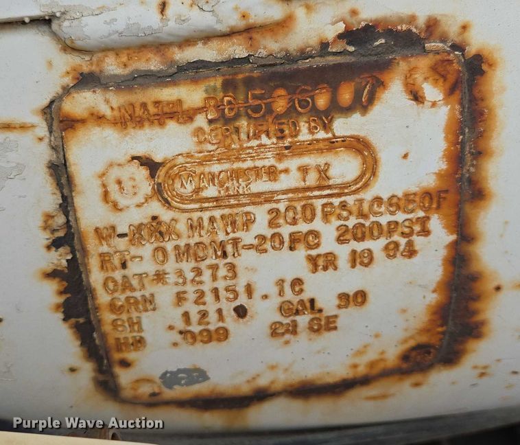 image for item ER5248 1987 International 1754 fuel / lube truck